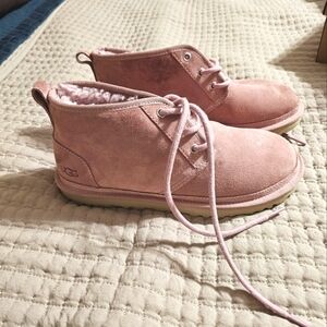 Ugg Neumel boots